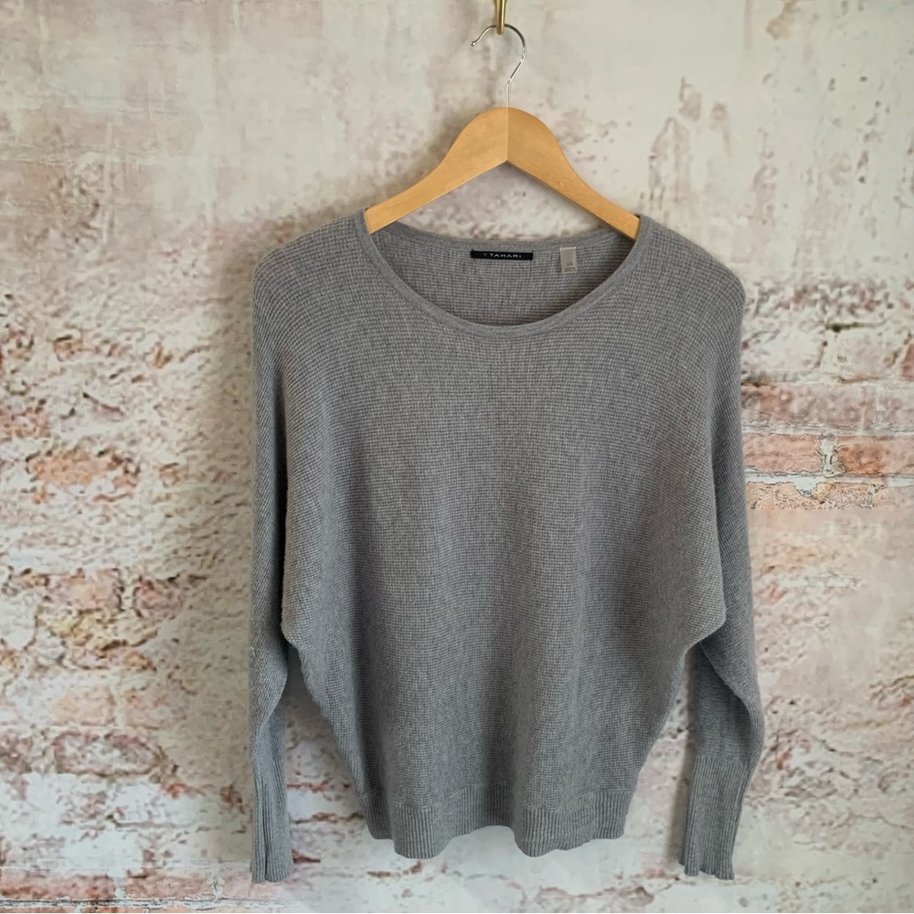 T Tahari Gray Crewneck Knit Sweater